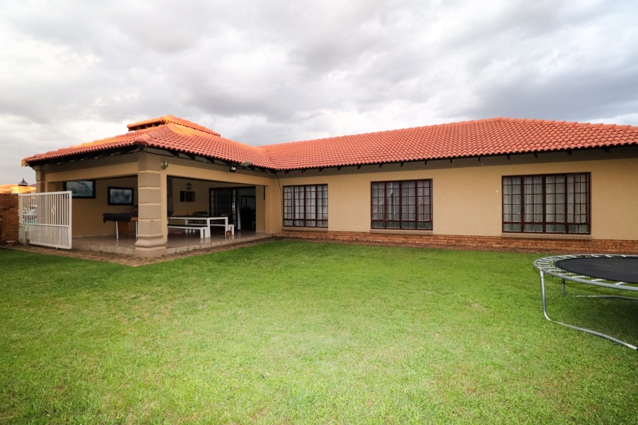 3 Bedroom Property for Sale in Flamwood North West
